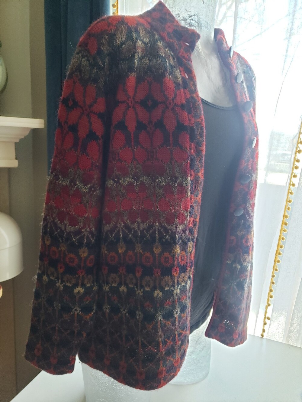Intiwara 100% Soft Alpaca Red Multicolor Patterned Knit Cardigan Sweater - Picture 2 of 11